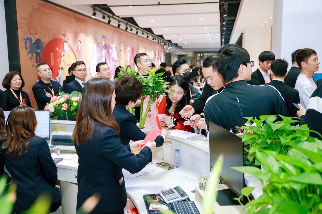 自信·自强·致远聚焦QD瓷砖2024全国营销峰会(图6)