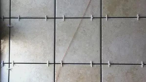 瓷砖胶薄贴过程中这4个细节千万别忽略！(图3)