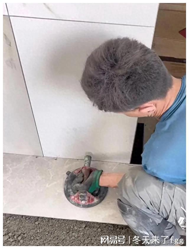 去相亲恰遇女孩家贴瓷砖我趁机表现被岳父喜欢促成我的姻缘(图1)