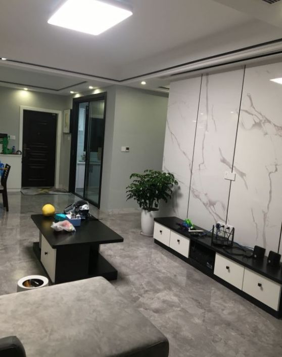 媳妇硬装花14万全屋钮扣灰+瓷砖邻居：看起来冷冰冰！(图2)