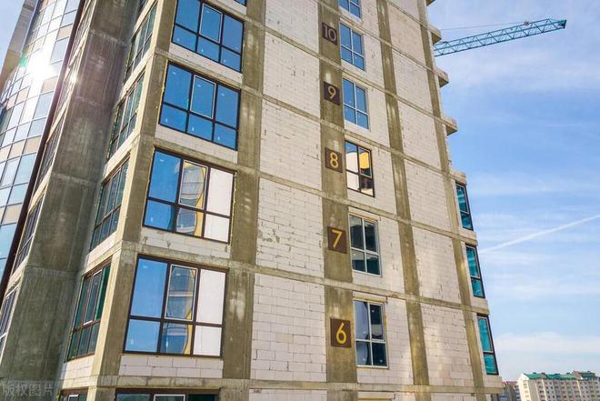 薄抹灰外墙外保温系统怎么施工(图6)