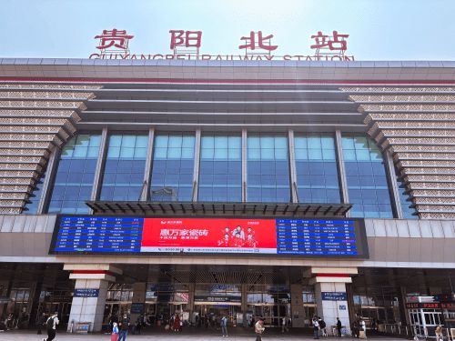 高铁+机场惠万家瓷砖深度接触亿万旅客品牌建设再提速(图2)