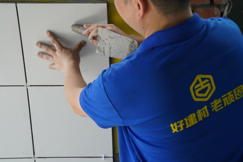 老顽固瓷砖胶丰富的产品线和强大的研发实力成为众多业主和装修师傅的首选。(图5)
