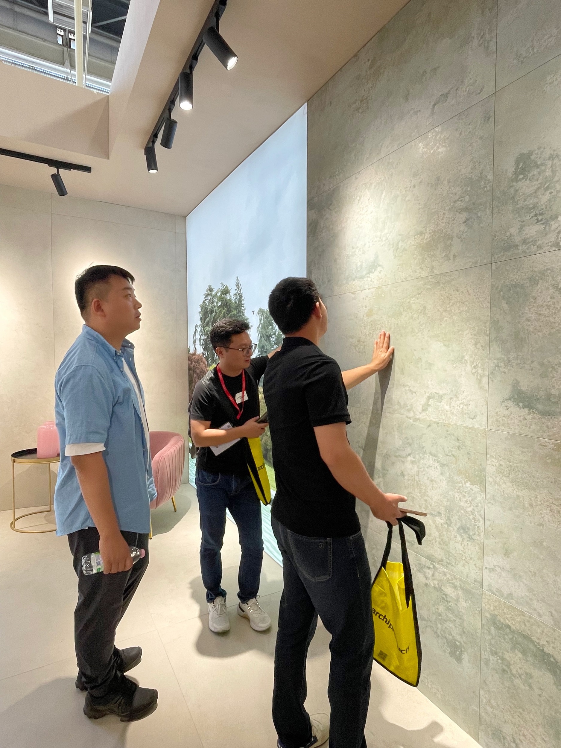 直击博洛尼亚展！箭牌瓷砖意大利学习之旅见证陶瓷趋势风向标(图2)
