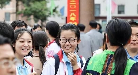 初中生迎来新政策：预计2025年6月正式实施(图1)