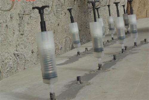 拒绝防水补漏骗局两平米花费近万元却越补越漏？(图3)