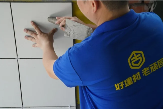 为什么瓷砖总是掉？瓷砖胶十大品牌帮你解决装修大难题!(图1)