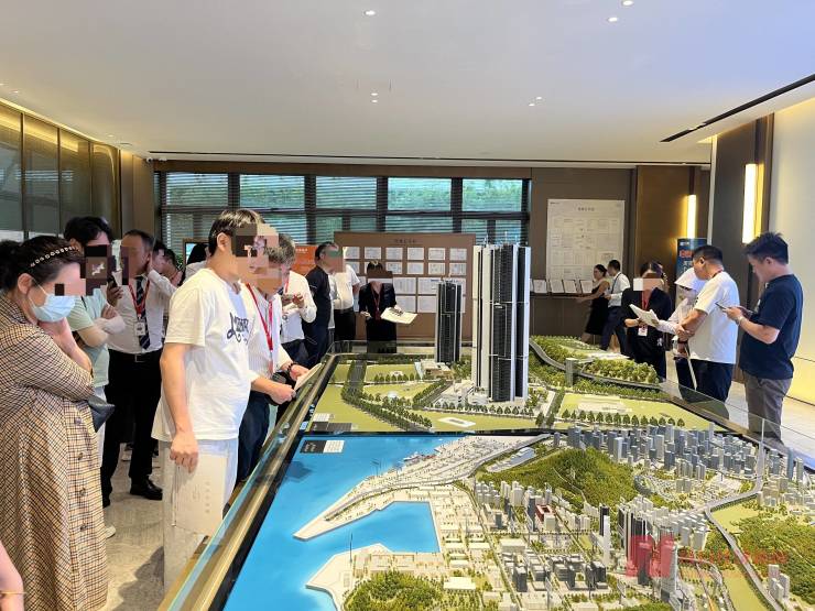 银十火热开局!国庆假期多地楼市升温港股部分内房股回调(图3)