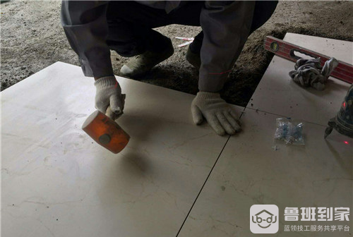 粘瓷砖用什么胶最结实？强烈推荐这三种(图1)