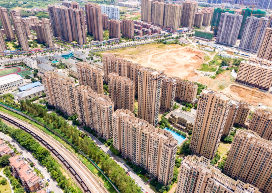 2025绝地反击！陶瓷企业如何借势政策组合拳改写生死局？(图1)