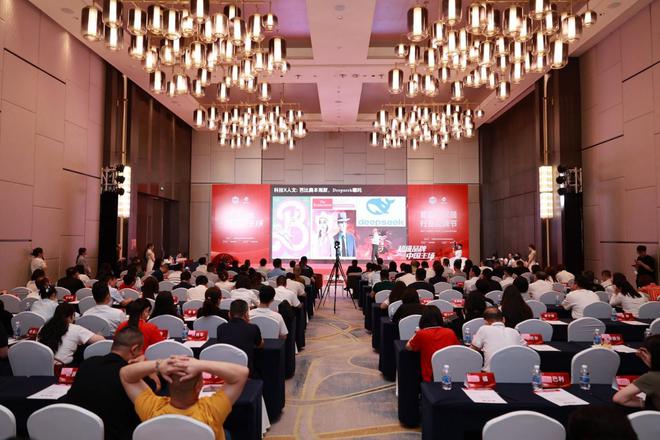 大将军瓷砖陶瓷一线品牌实锤！双料大奖见证硬核实力(图1)
