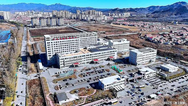 河北一养老院突发火灾已致20死亡现场画面流出涉事养老院被扒(图4)
