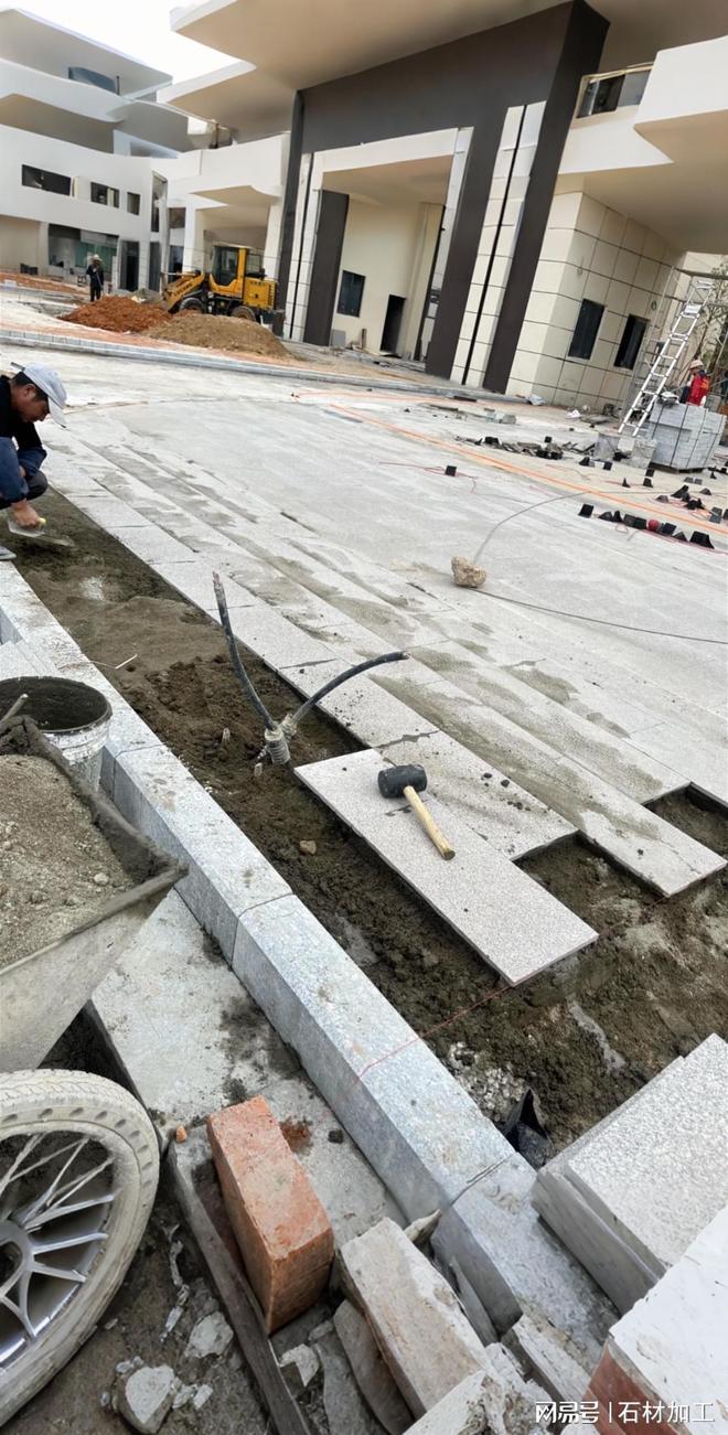 花岗岩小院采用pc仿石砖北方容易冻裂处理(图2)