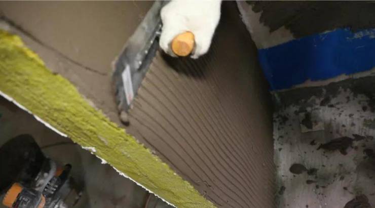 揭秘!你家瓷砖粘不牢的原因？(图4)