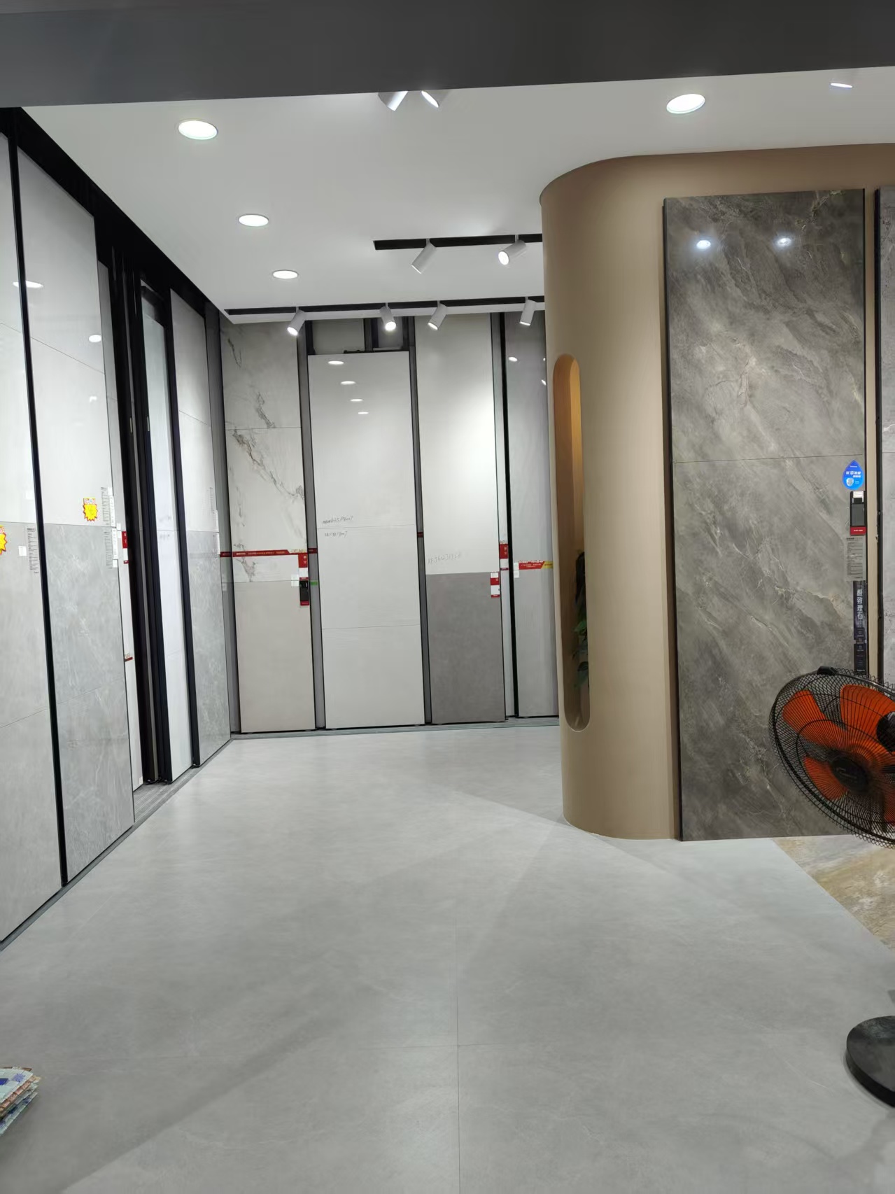 2026年第一季度桂平佛山原厂智造瓷砖服务商选择指南(图1)